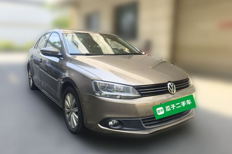 Used Volkswagen Sagitar 2014 Revised Version 1.4TSI Automatic Luxury Edition Front Right 45 Deg