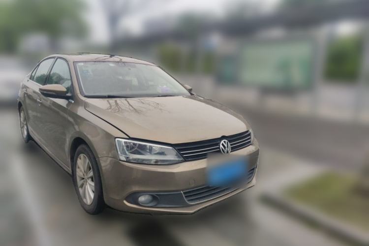 Used Volkswagen Sagitar 2014 1.6L Automatic Comfort Model Front Right 45 Deg