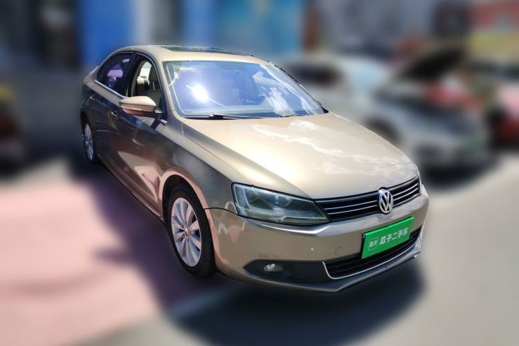 Used Volkswagen Sagitar 2014 Revised Version 1.6L Automatic Comfort Edition Front Right 45 Deg