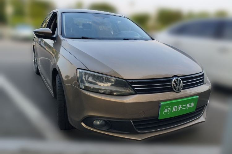 Used Volkswagen Sagitar 2014 1.6L Automatic Comfort Model Front Right 45 Deg
