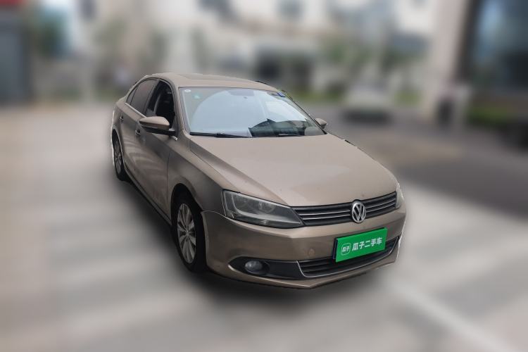 Used Volkswagen Sagitar 2014 1.6L Automatic Comfort Model Front Right 45 Deg