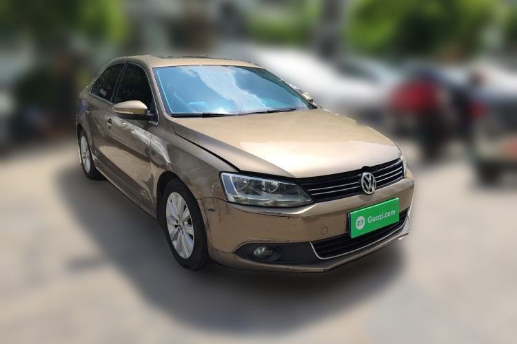 Used Volkswagen Sagitar 2014 1.6L Automatic Comfort Model Front Right 45 Deg