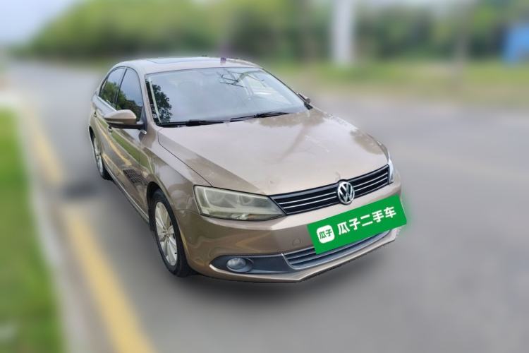 Used Volkswagen Sagitar 2014 Revised Version 1.6L Automatic Comfort Edition Front Right 45 Deg