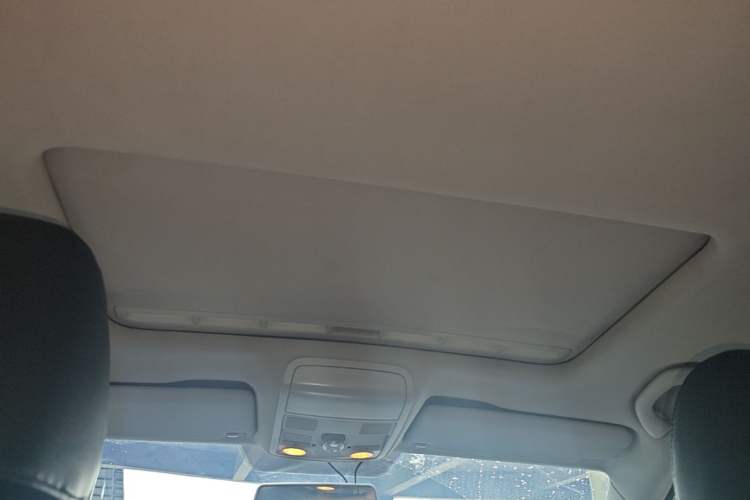 Used Volkswagen Sagitar 2014 Revised Version 1.6L Automatic Comfort Edition Headliner