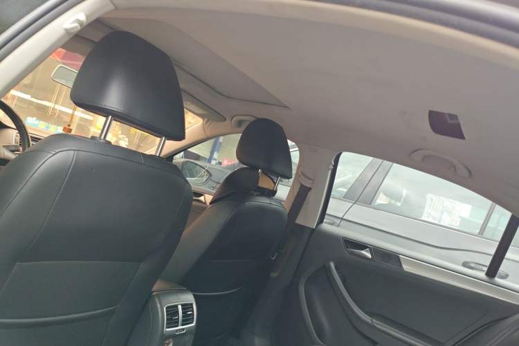 Used Volkswagen Sagitar 2014 1.6L Automatic Comfort Model Headliner