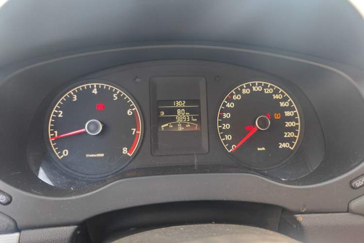 Used Volkswagen Sagitar 2014 Revised Version 1.6L Manual Comfort Edition Instrument Cluster
