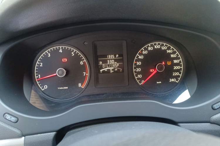 Used Volkswagen Sagitar 2014 1.6L Automatic Comfort Model Instrument Cluster