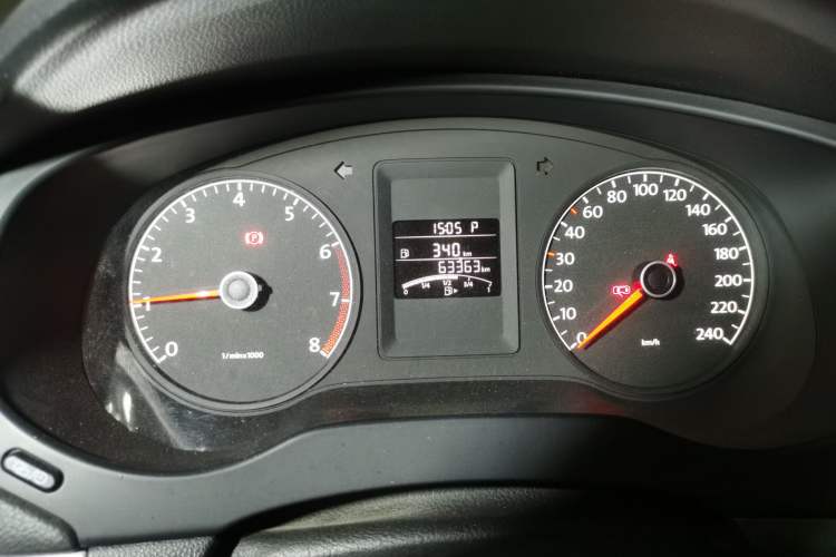 Used Volkswagen Sagitar 2014 Revised Version 1.6L Automatic Leading Edition Instrument Cluster