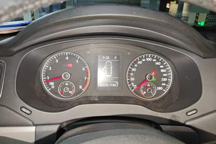 Used Volkswagen Sagitar 2014 Revised Version 1.4TSI Automatic Luxury Edition Instrument Cluster