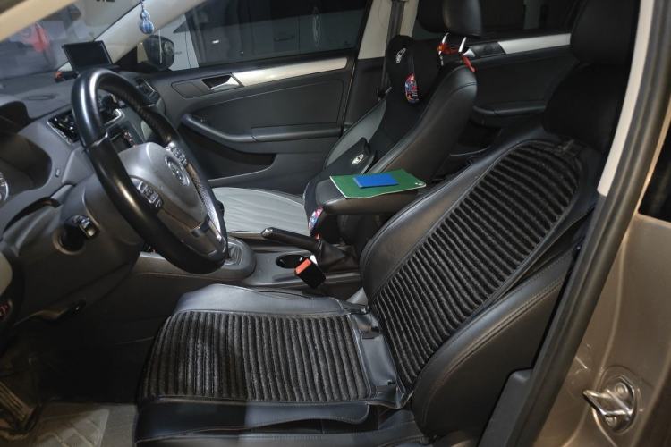 Used Volkswagen Sagitar 2014 Revised Version 1.4TSI Manual Luxury Edition Left Front Seat