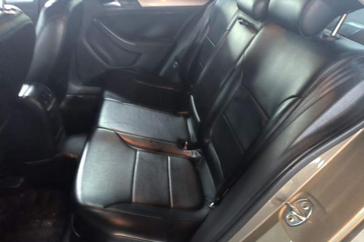 Used Volkswagen Sagitar 2014 Revised Version 1.6L Manual Leading Edition Left Rear Seat