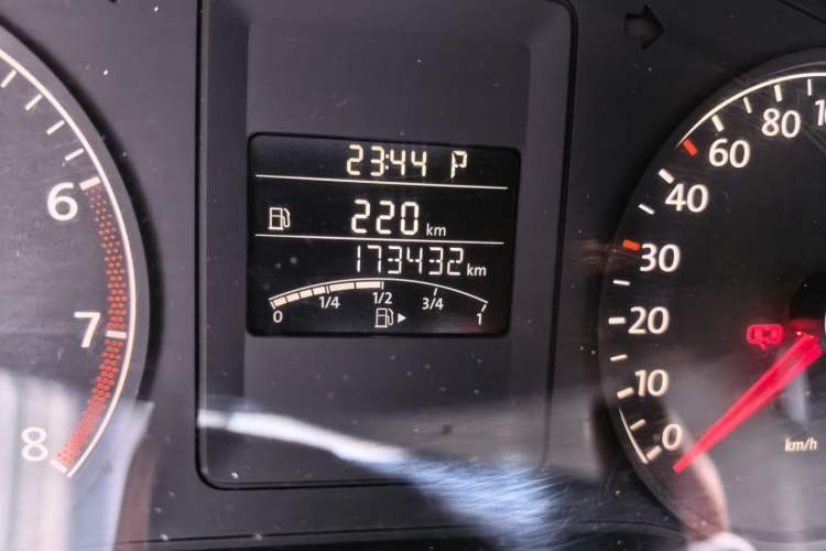 Used Volkswagen Sagitar 2014 Revised Version 1.6L Automatic Comfort Edition Odometer Close Up