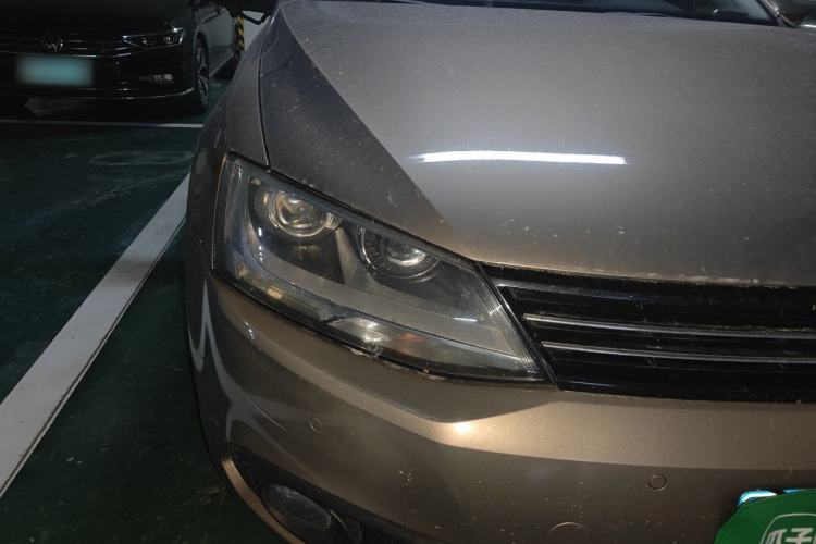 Used Volkswagen Sagitar 2014 Revised Version 1.4TSI Manual Luxury Edition Right Front Headlight