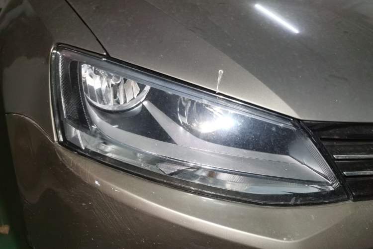 Used Volkswagen Sagitar 2014 Revised Version 1.6L Automatic Leading Edition Right Front Headlight