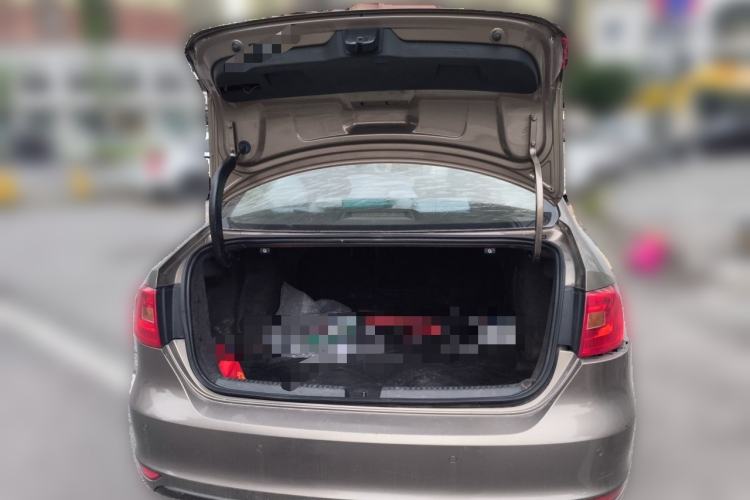 Used Volkswagen Sagitar 2014 1.6L Automatic Comfort Model Trunk