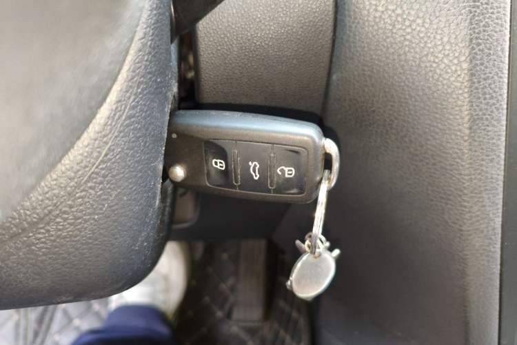 Used Volkswagen Sagitar 2014 1.4TSI Automatic Luxury Model Vehicle Key