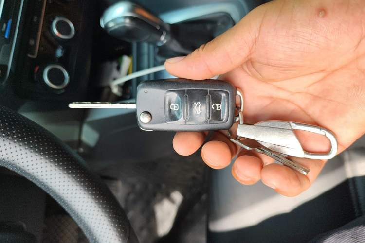 Used Volkswagen Sagitar 2014 1.6L Automatic Comfort Model Vehicle Key