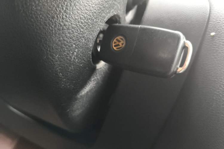 Used Volkswagen Sagitar 2014 1.6L Automatic Comfort Model Vehicle Key