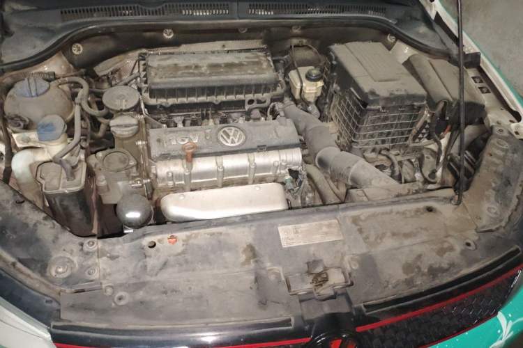 Used Volkswagen Sagitar 2014 Revised Version 1.6L Automatic Comfort Edition Engine Bay