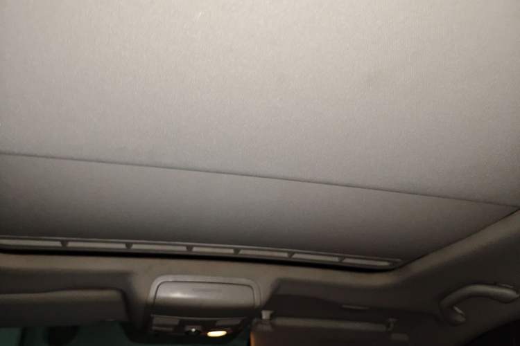 Used Volkswagen Sagitar 2014 Revised Version 1.6L Automatic Comfort Edition Headliner