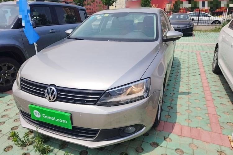 Used Volkswagen Sagitar 2014 1.4TSI Manual Luxury Model Guazi used car, China used car export, Used car for sale, Used cars, Cheapest cars for sale