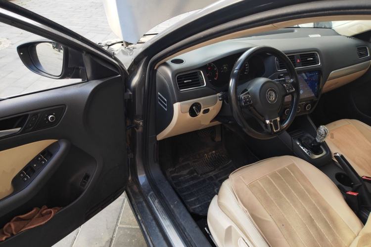 Used Volkswagen Sagitar 2014 1.6L Automatic Comfort Model Driver Seat