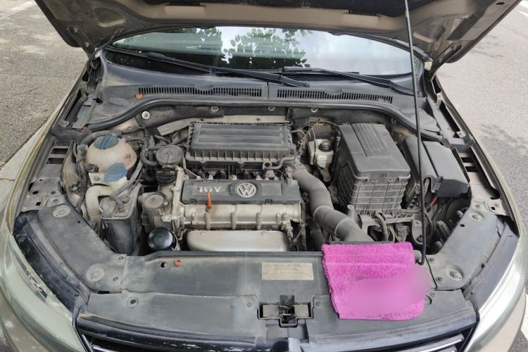 Used Volkswagen Sagitar 2014 1.6L Automatic Comfort Model Engine Bay