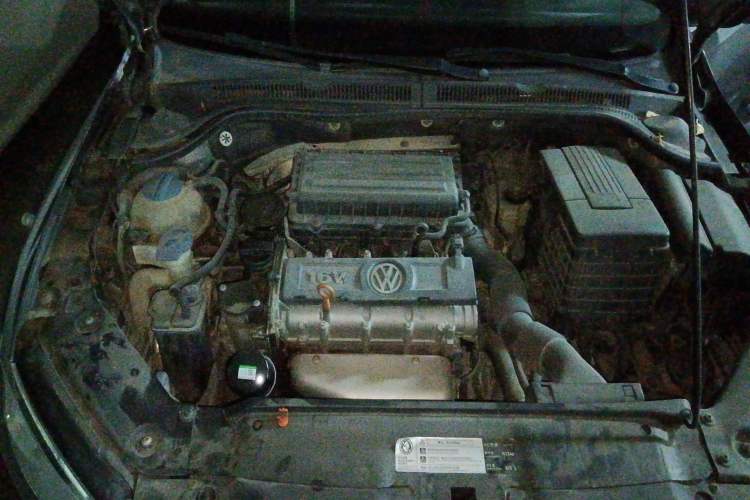 Used Volkswagen Sagitar 2014 Revised Version 1.6L Automatic Comfort Edition Engine Bay