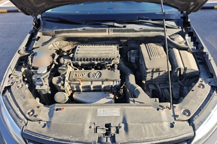Used Volkswagen Sagitar 2014 1.6L Automatic Comfort Model Engine Bay