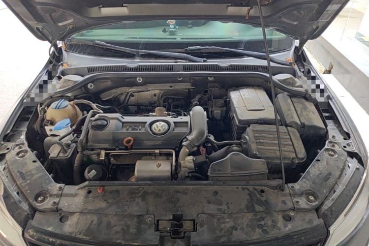 Used Volkswagen Sagitar 2014 1.4TSI Automatic Luxury Model Engine Bay