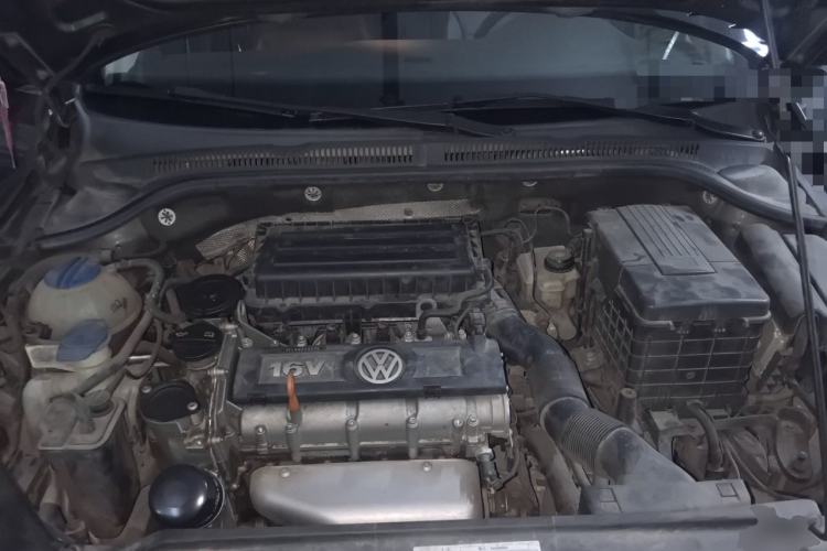Used Volkswagen Sagitar 2014 1.6L Automatic Comfort Model Engine Bay