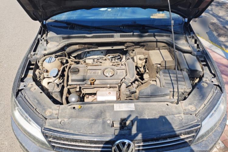 Used Volkswagen Sagitar 2014 Revised Version 1.4TSI Manual Luxury Edition Engine Bay