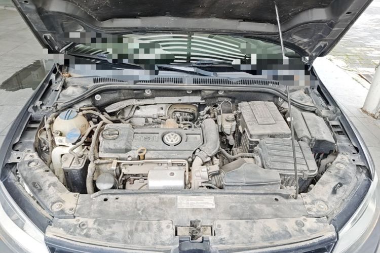 Used Volkswagen Sagitar 2014 1.4TSI Automatic Luxury Model Engine Bay