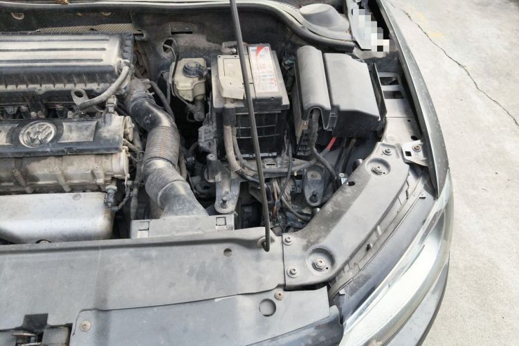 Used Volkswagen Sagitar 2014 Revised Version 1.6L Manual Comfort Edition Engine Bay Left