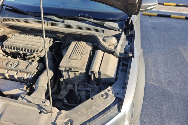 Used Volkswagen Sagitar 2014 1.6L Automatic Comfort Model Engine Bay Left