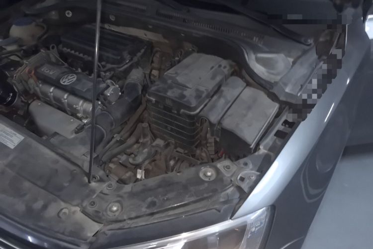 Used Volkswagen Sagitar 2014 1.6L Automatic Comfort Model Engine Bay Left