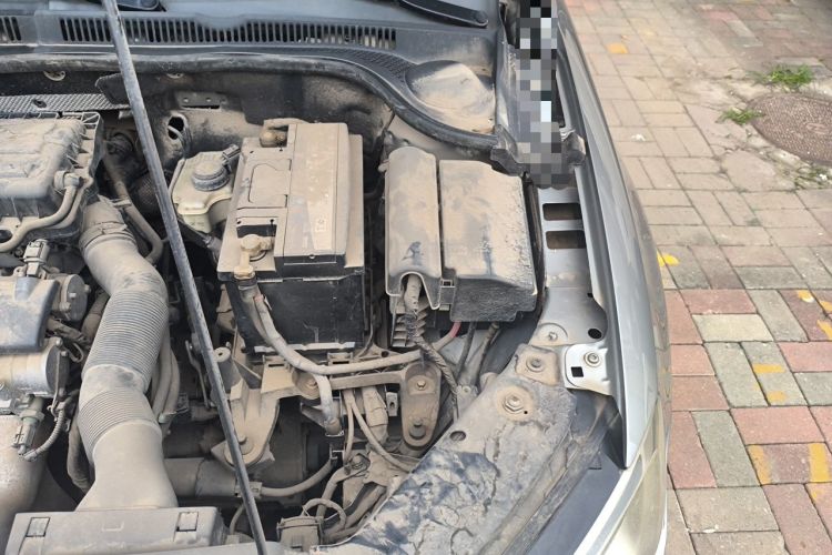 Used Volkswagen Sagitar 2014 Revised Version 1.6L Manual Comfort Edition Engine Bay Left