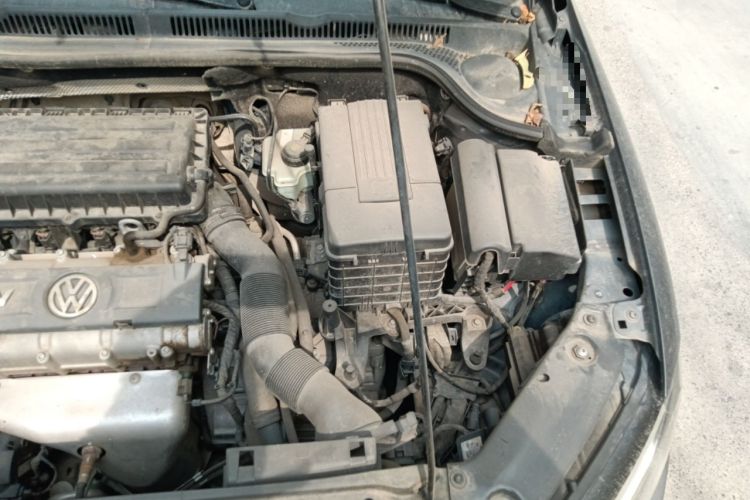 Used Volkswagen Sagitar 2014 1.6L Automatic Comfort Model Engine Bay Left