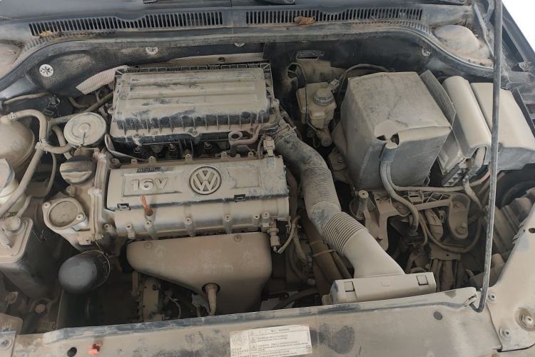 Used Volkswagen Sagitar 2014 1.6L Manual Comfort Model Engine Bay