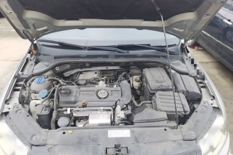 Used Volkswagen Sagitar 2014 Revised Version 1.4TSI Automatic Luxury Edition Engine Bay