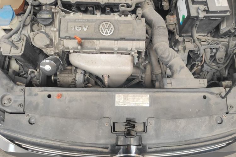 Used Volkswagen Sagitar 2014 1.6L Automatic Comfort Model Engine Bay