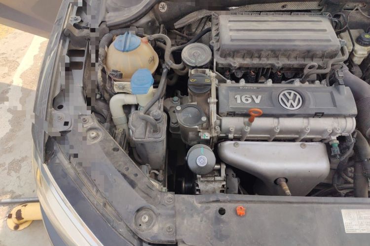 Used Volkswagen Sagitar 2014 Revised Version 1.6L Automatic Comfort Edition Engine Bay Right
