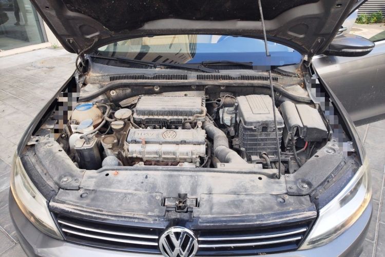 Used Volkswagen Sagitar 2014 1.6L Automatic Comfort Model Engine Bay