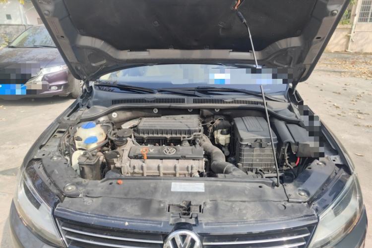 Used Volkswagen Sagitar 2014 Revised Version 1.6L Automatic Comfort Edition Engine Bay