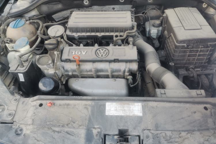 Used Volkswagen Sagitar 2014 1.6L Automatic Comfort Model Engine Bay