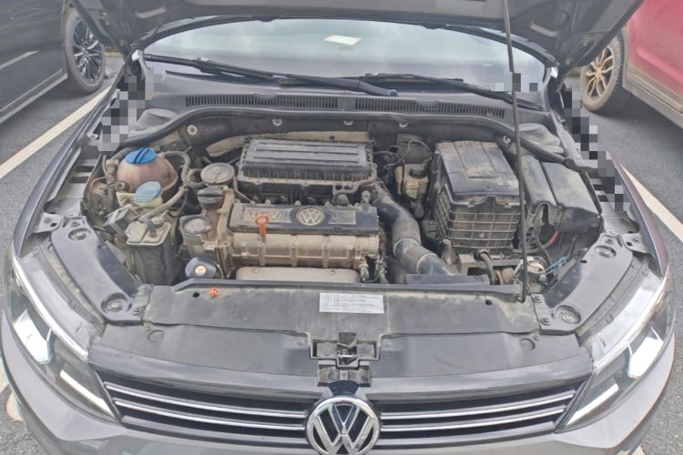 Used Volkswagen Sagitar 2014 1.6L Automatic Comfort Model Engine Bay