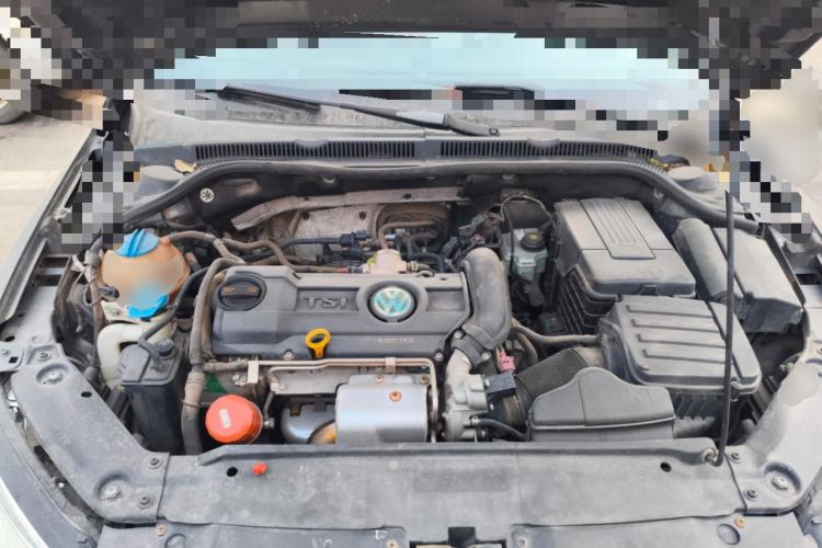 Used Volkswagen Sagitar 2014 1.4TSI Automatic Luxury Model Engine Bay