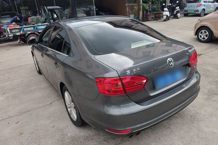 Used Volkswagen Sagitar 2014 Revised Version 1.4TSI Automatic Luxury Edition Exterior 2