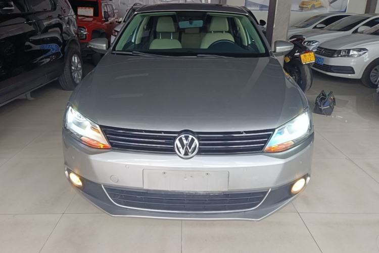 Used Volkswagen Sagitar 2014 Revised Version 1.4TSI Automatic Luxury Edition Front