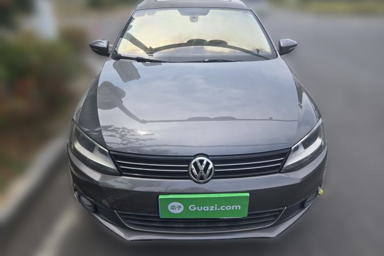 Used Volkswagen Sagitar 2014 1.6L Manual Comfort Model Front